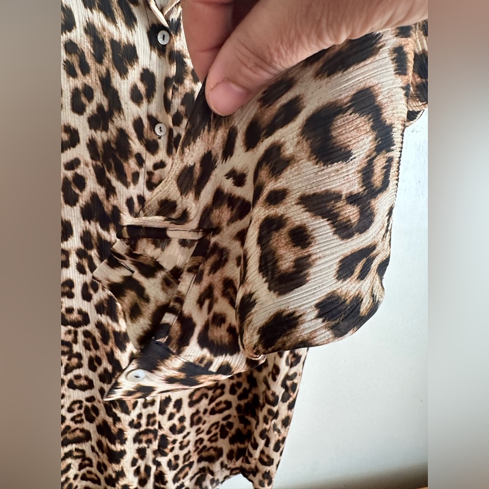 Zara animal print oversized button down blouse  size small - Picture 6 of 11
